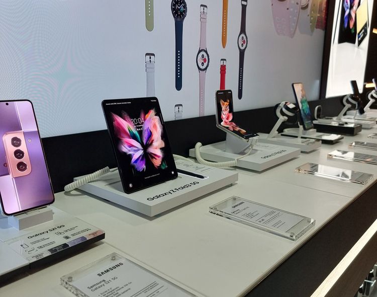 Multitel Renens (Sunrise - Salt)