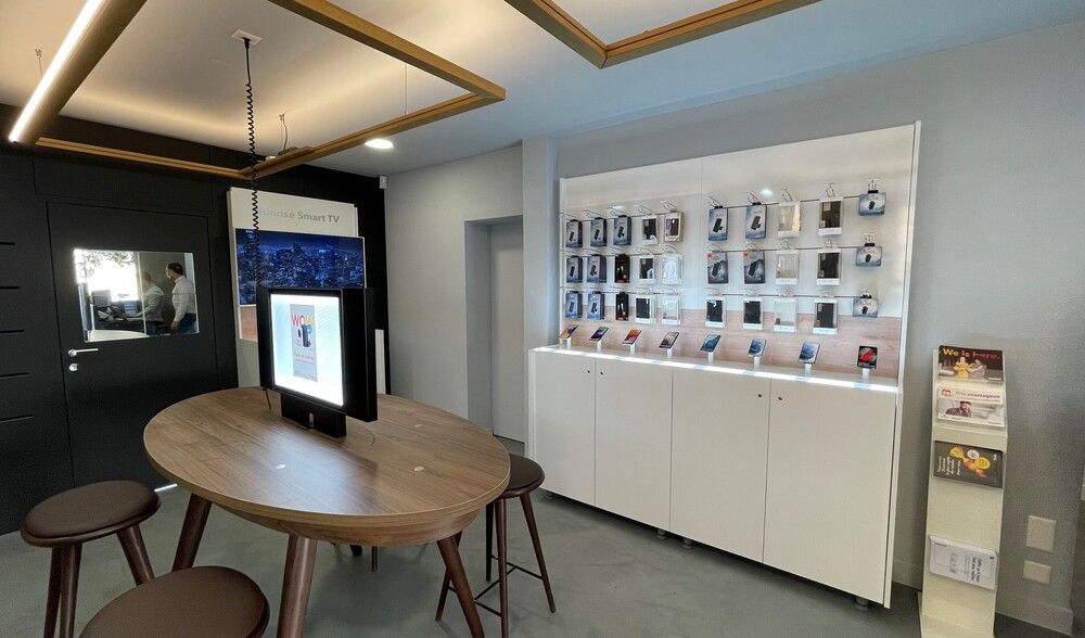 Multitel Renens (Sunrise - Salt)