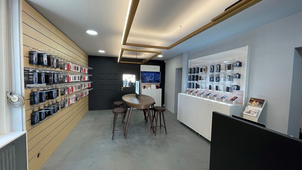 Multitel Renens (Sunrise - Salt)